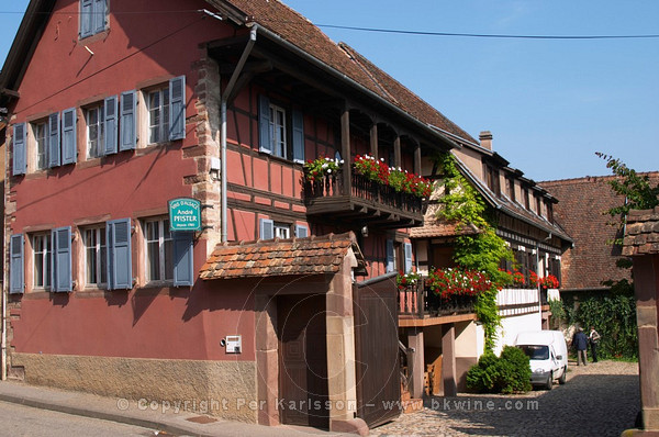 The house and winery, Domaine Pfister, Dahlenheim, Alsace