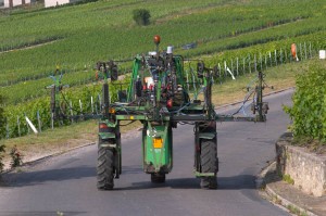 tractor for spraying vineyards