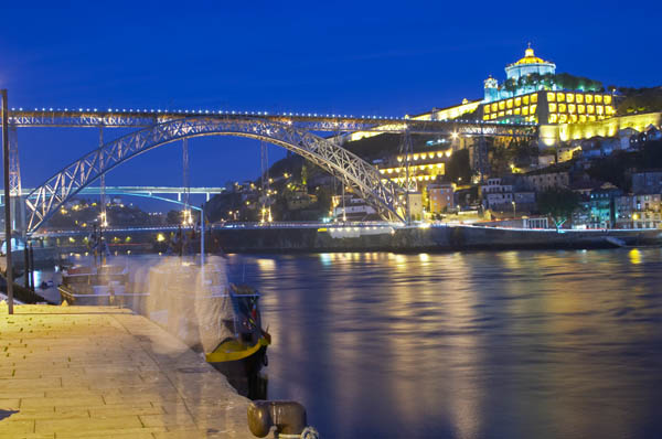 Dom Luis I bridge seen from Cais da Ribeira, Porto. Na Sra da Serra do Pilar monastery, Vila Nova de Gaia