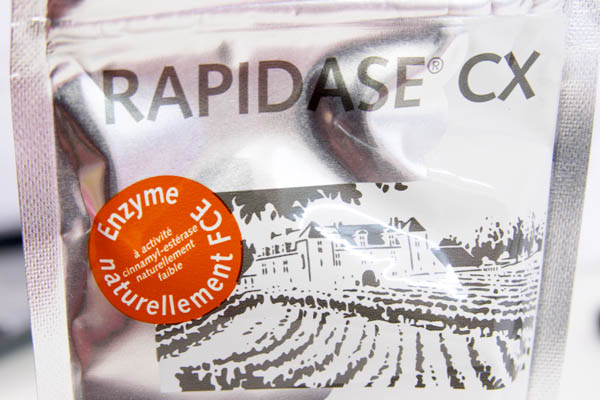 Rapidase CX enzyme vinification aid