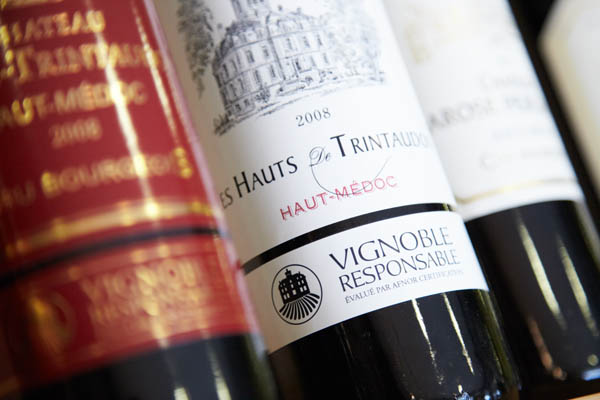 Wine label marked "Vignoble responsable"