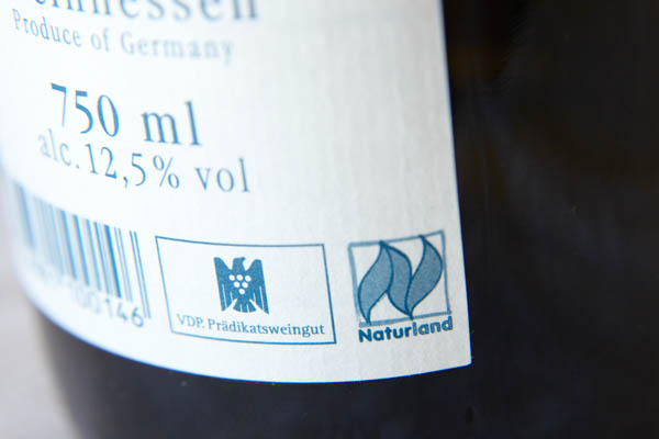 Wine label with German Naturland organic indication