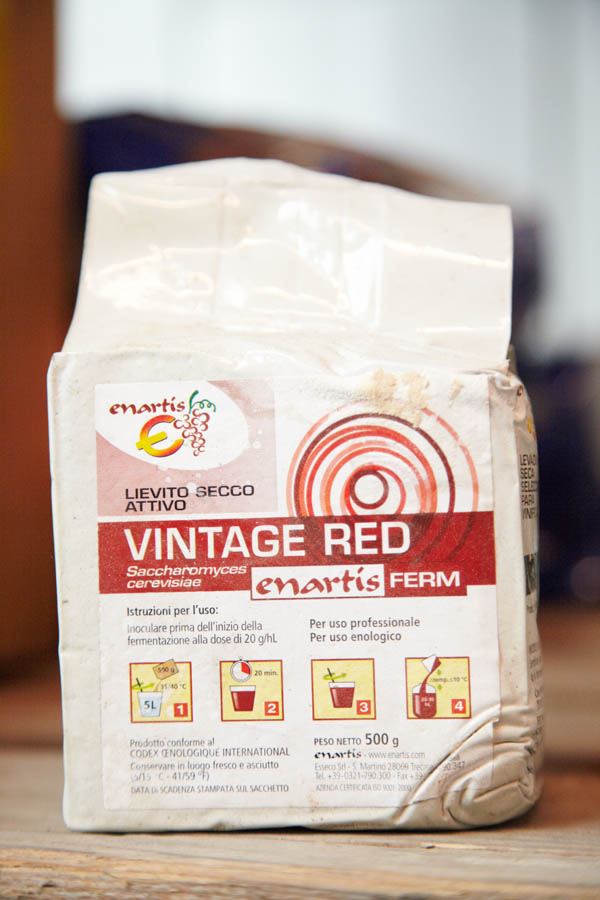 Selected yeasts "vintage red"