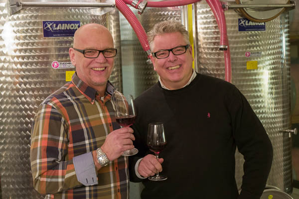 Per Hallgren och Johan Zälle på Högberga Vinfabrik