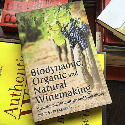 Organic wine book in Brazil