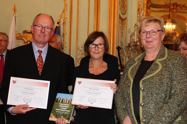 Per & Britt Karlsson, Vinlandet Frankrike, OIV book prize awards, with the OIV President