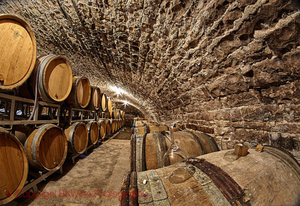 Some winemakers in Champagne vinify in oak barrels