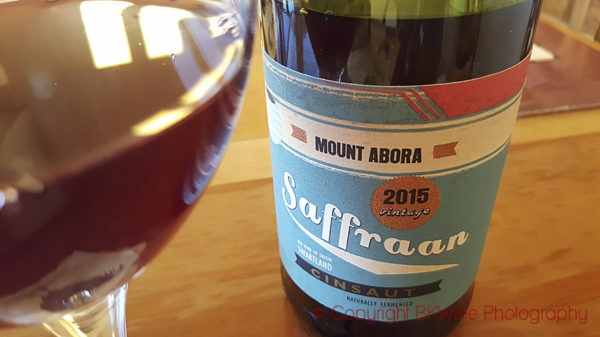 Mount Abora Saffraan Cinsaut 2015