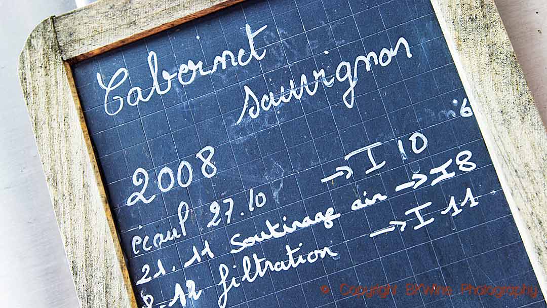 Cabernet Sauvignon in a fermentation tank i Bordeaux
