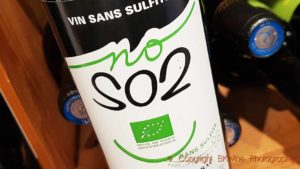 Vin sans sulfites, SO2, “no sulphites” on the label is a questionable text, sometimes seen on natural