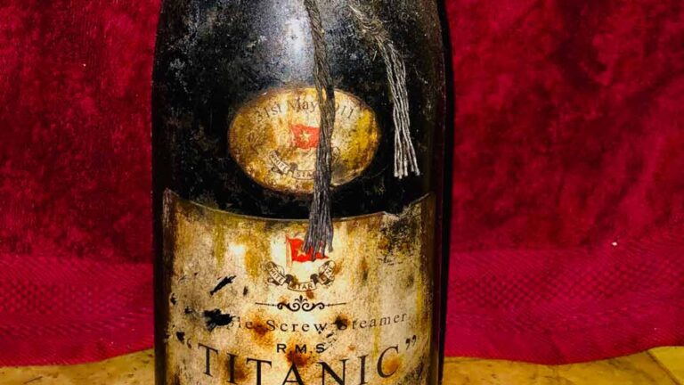 Titanic label